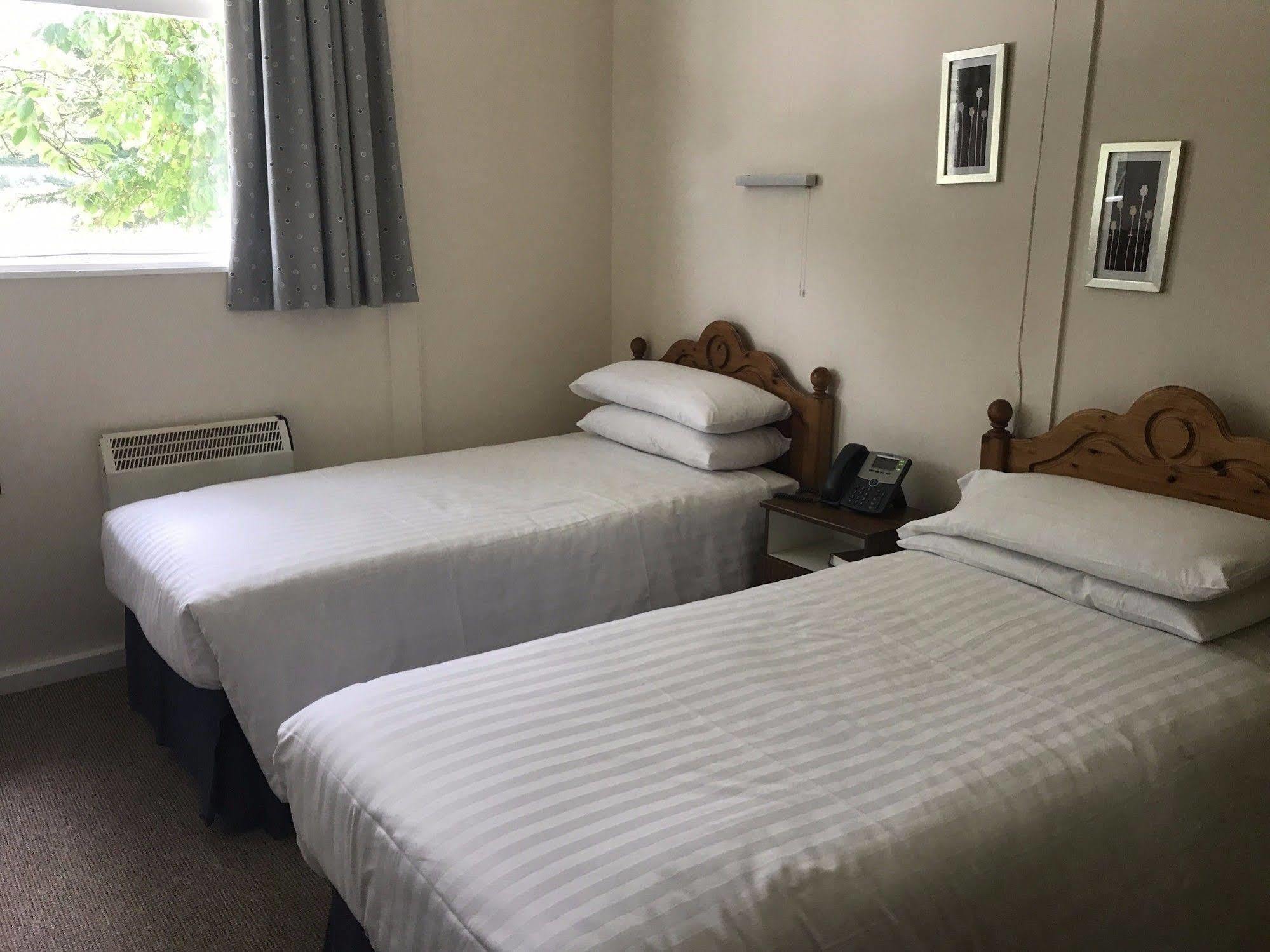 Carrybridge Lakeside Lodge Enniskillen Ngoại thất bức ảnh